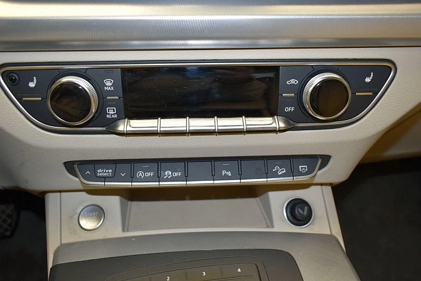 Q5 Base 2.0 AMT 4WD (245 л.с.) фото 16
