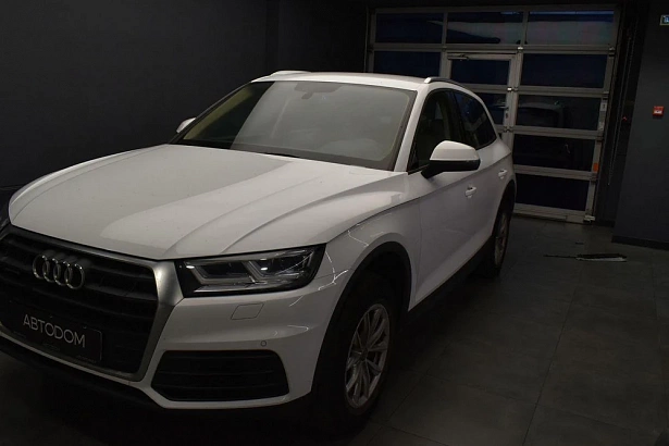 Q5 Base 2.0 AMT 4WD (245 л.с.) фото 1