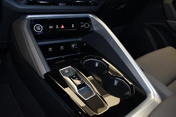Q5 Sportback 40 TFSI quattro S tronic 2.0 AMT 4WD (204 л.с.) фото 23